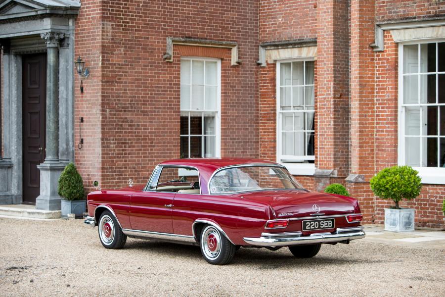  Mercedes-Benz 220 SEb Coupe (W111) 1959 года  (UK) (фото 3 из 13)
